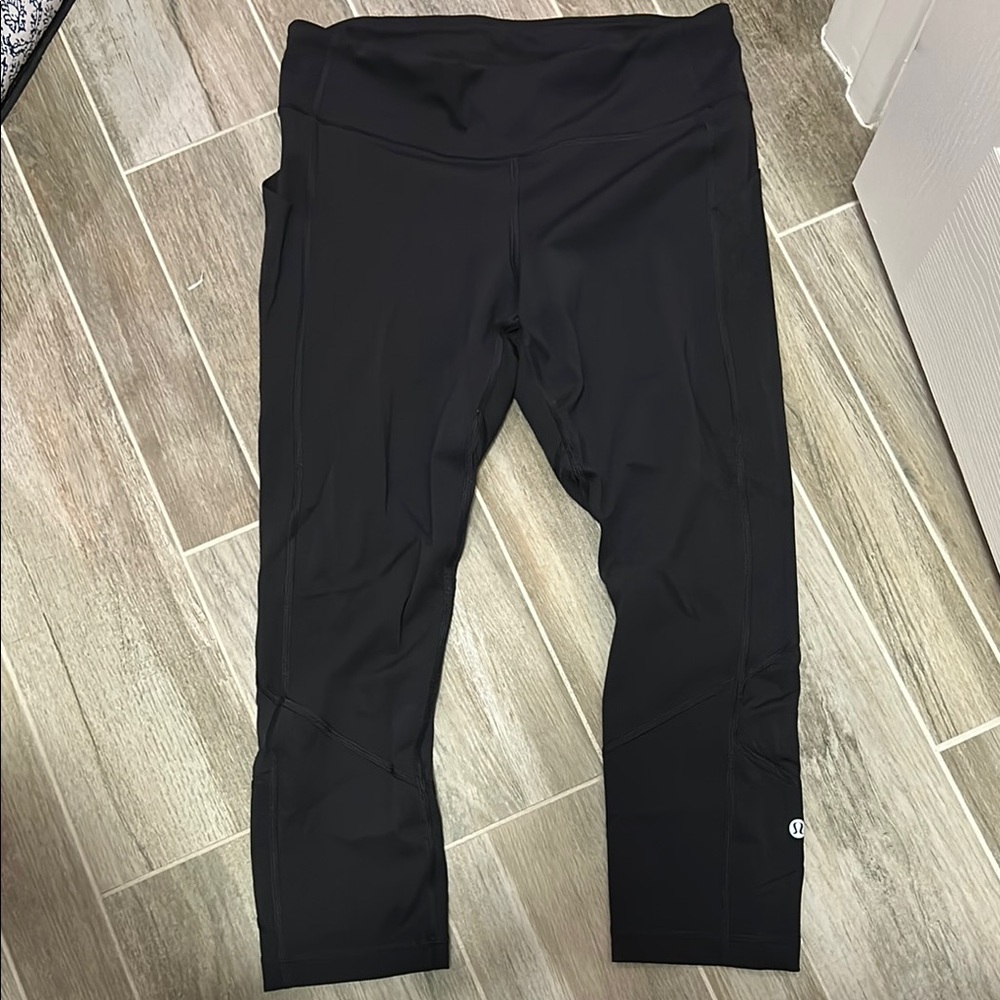 Black Lululemon leggings